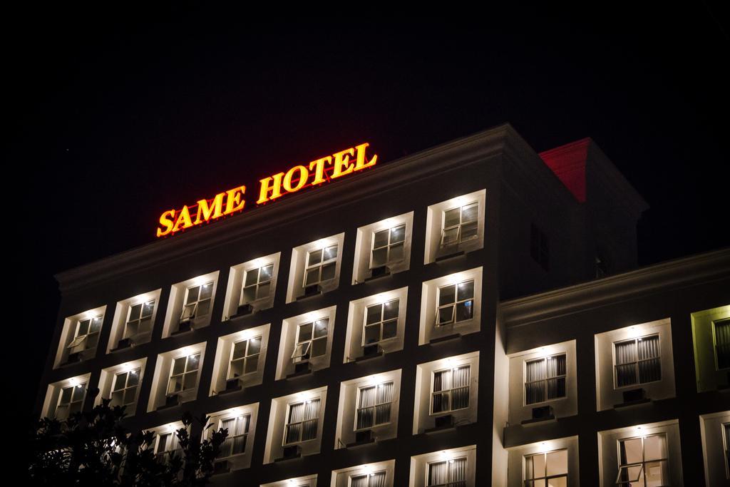 Same Hotel Malang Exterior foto